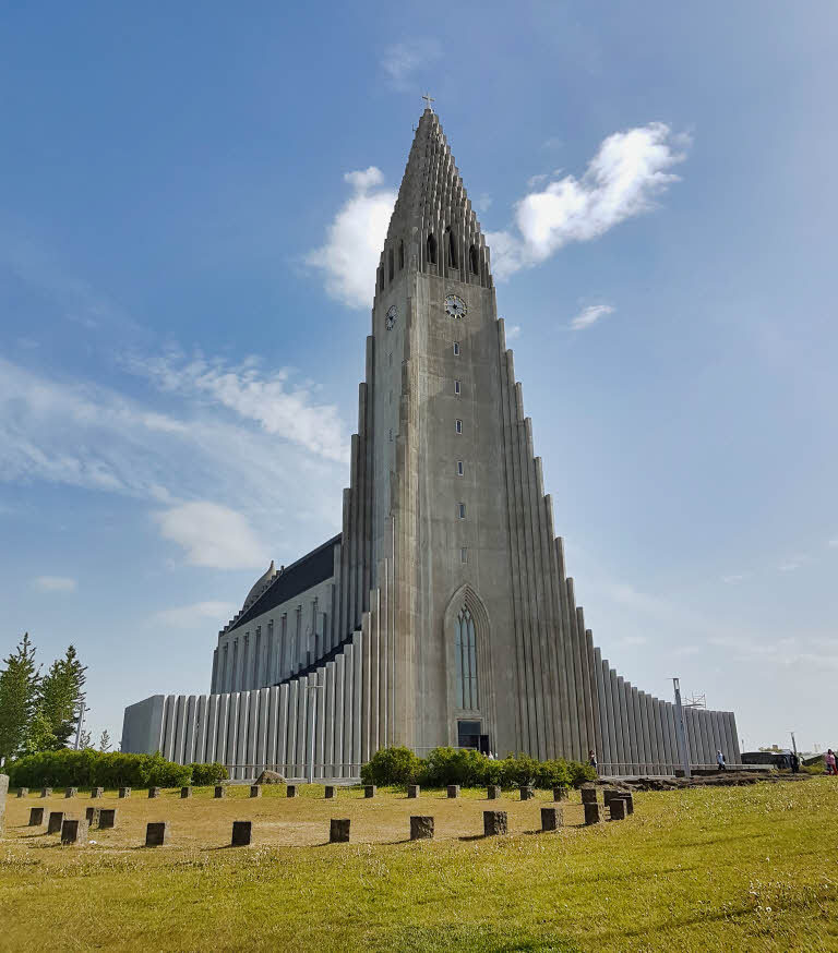 HallgrÃ­mskirkja Church in ReykjavÃ­k